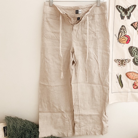 Light Tan Linen Cropped Pants - Picture 2 of 4